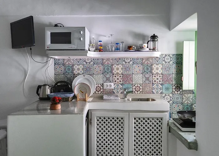 Mythos Traditional Stonehouse * Kamári