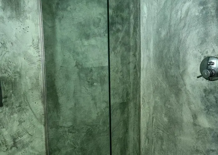 Mythos Traditional Stonehouse *