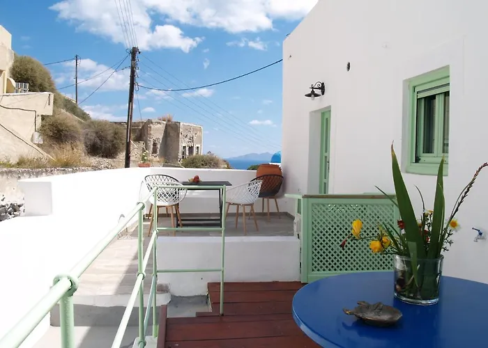 Mythos Traditional Stonehouse Kamari (Santorini)