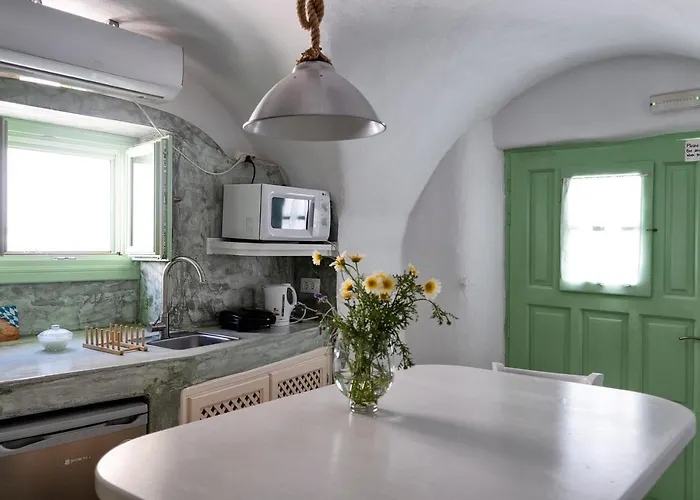 Mythos Traditional Stonehouse Apartment