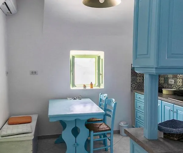 Apartment Mythos Traditional Stonehouse