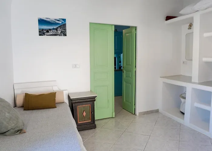 Apartment Mythos Traditional Stonehouse