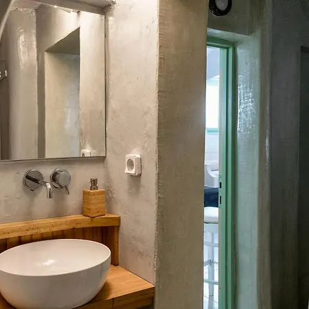 Mythos Traditional Stonehouse